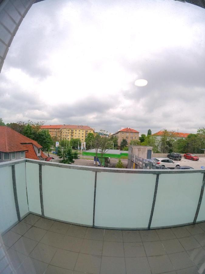 Brand New Apartment By Hockey Stadium Bratislava Eksteriør billede